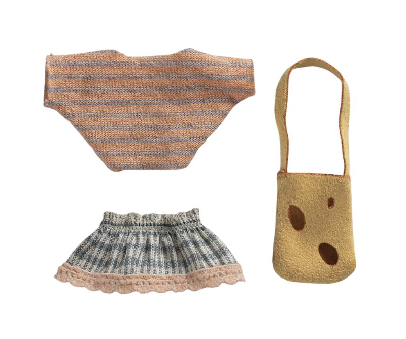 skirt, jumper and cheesecloth bag for little sister mouse