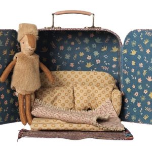 Reindeer in Suitcase, Little Sister